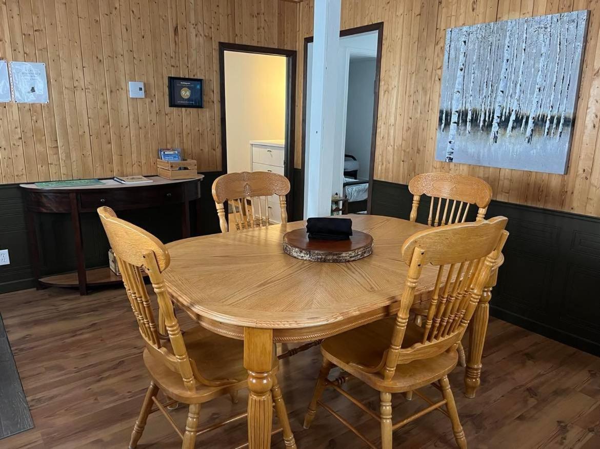 La Cabane Chez Jimmy Petit-Saguenay Ngoại thất bức ảnh