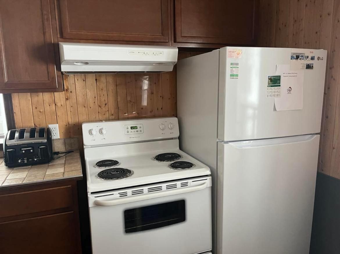 La Cabane Chez Jimmy Petit-Saguenay Ngoại thất bức ảnh