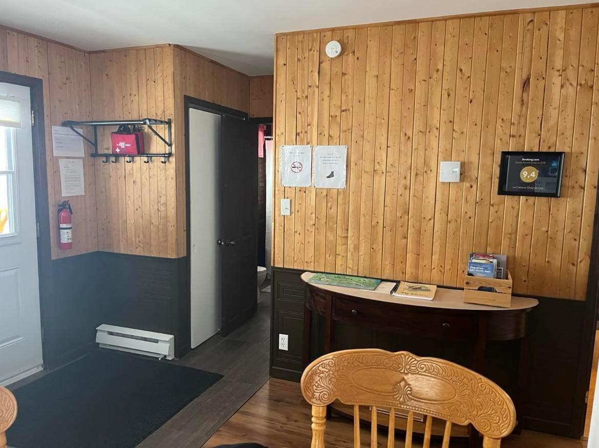 La Cabane Chez Jimmy Petit-Saguenay Ngoại thất bức ảnh